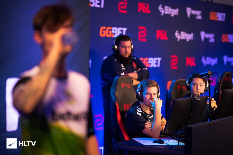 崽辈尽称臣 崽辈尽称臣